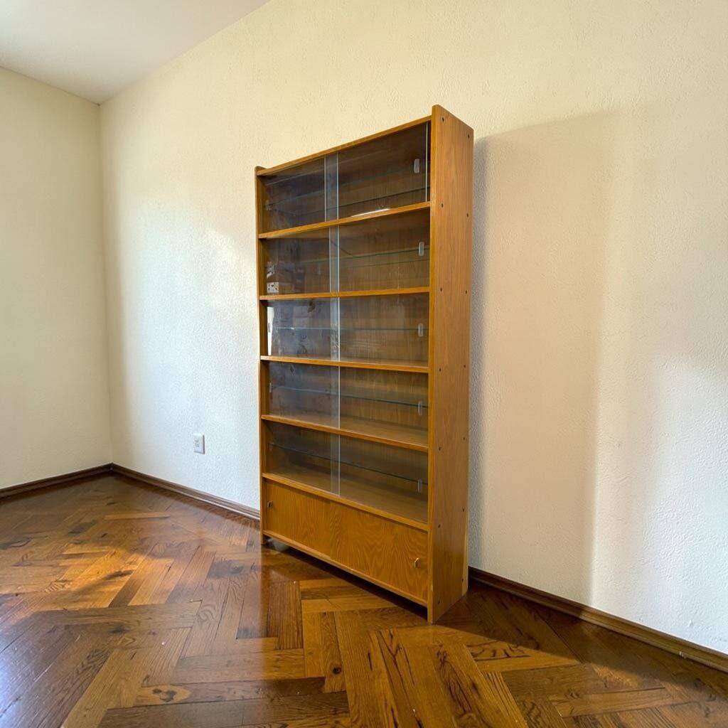 Étagère/vitrine/meuble de collection vintage en bois peu profond