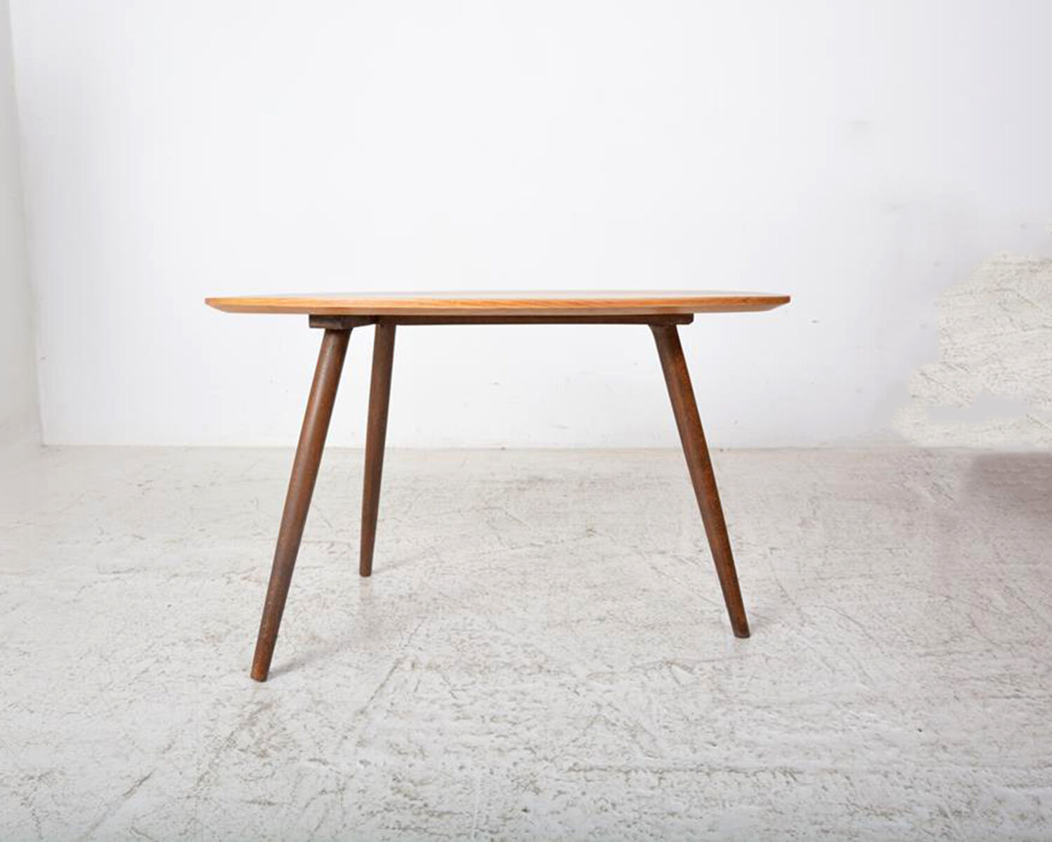 Tripod coffee table dating from the 60s