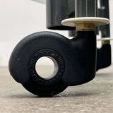 Postmodern Italian bar cart in glass and metal by Metalnova, 1980s.