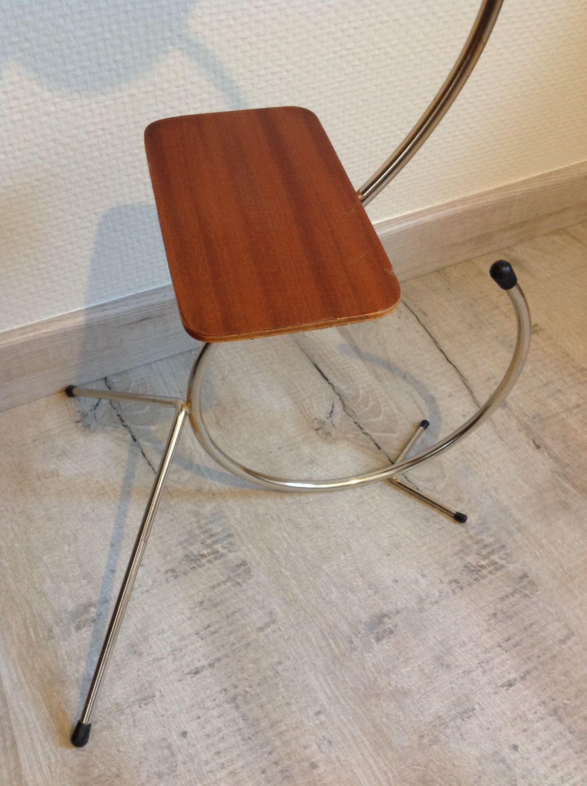 Ashtray pusher on foot with tablet / vintage 60s