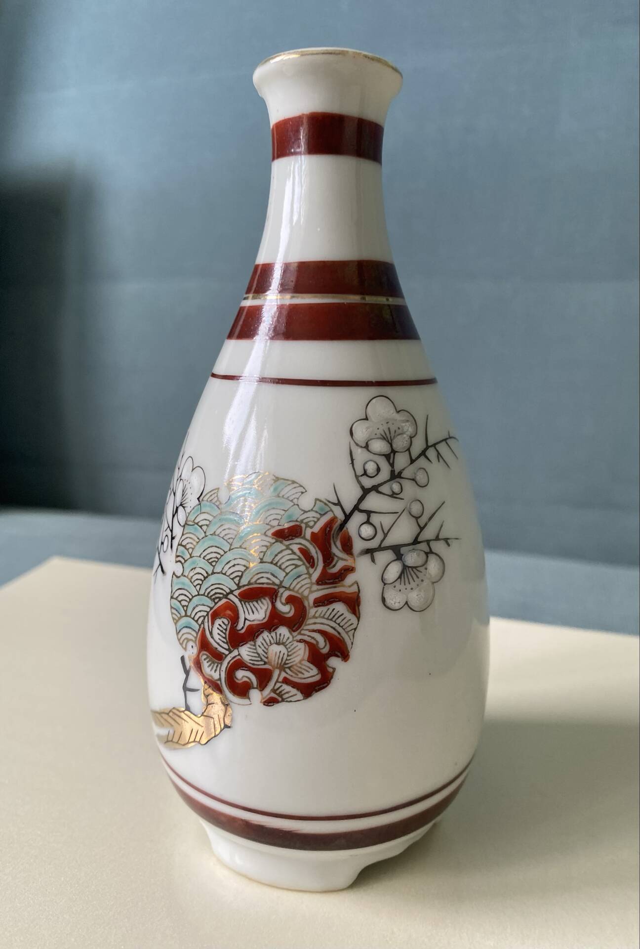 Vintage Japanese sake bottle in porcelain – Kutani – H15 cm
