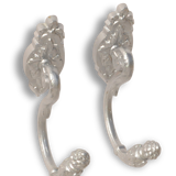 Lot of 2 hooks