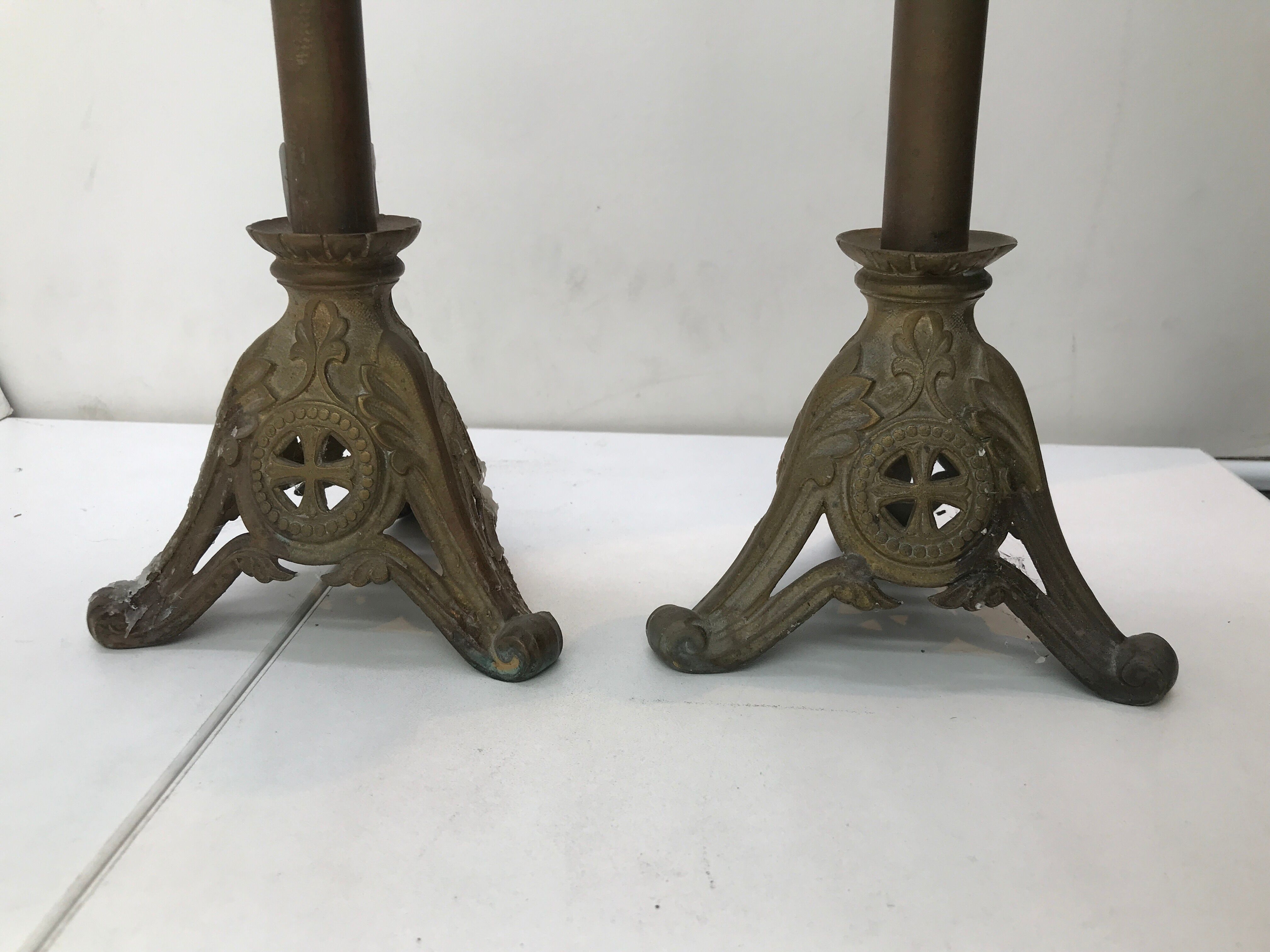 Pair of candle spades / candle holder