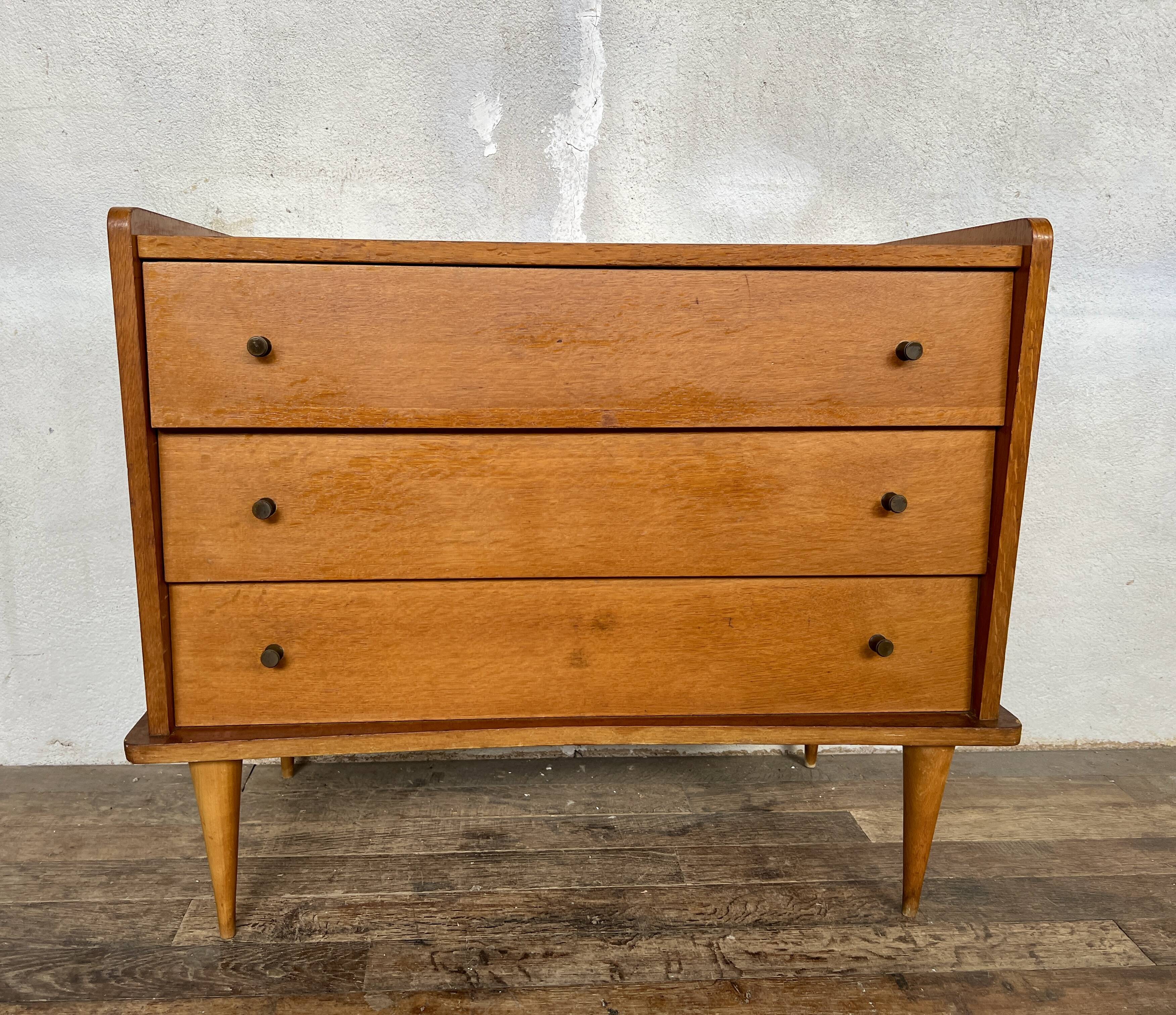 Vintage chest of drawers