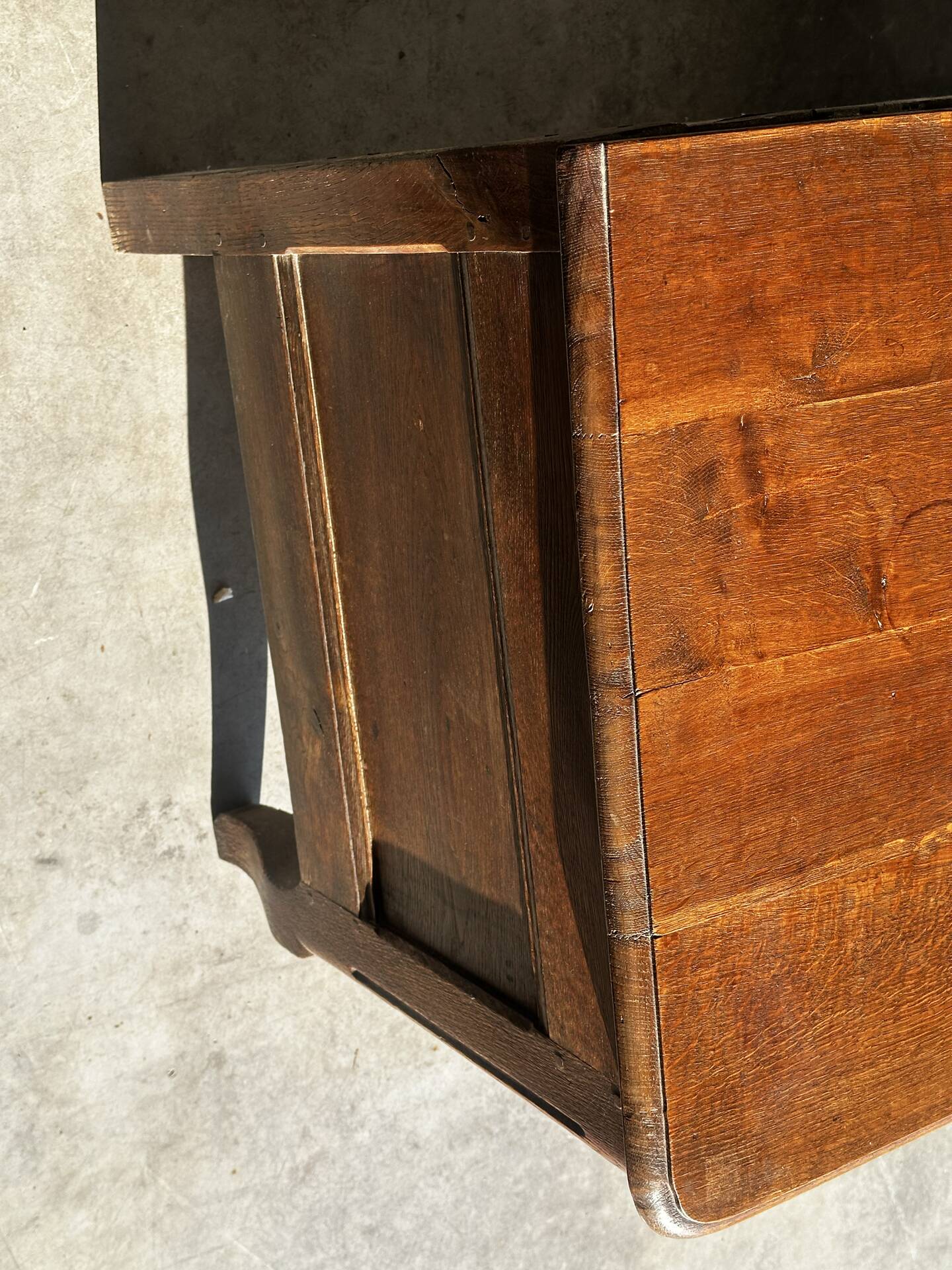 French provincial chest in carved and pegged solid oak, 18th century.