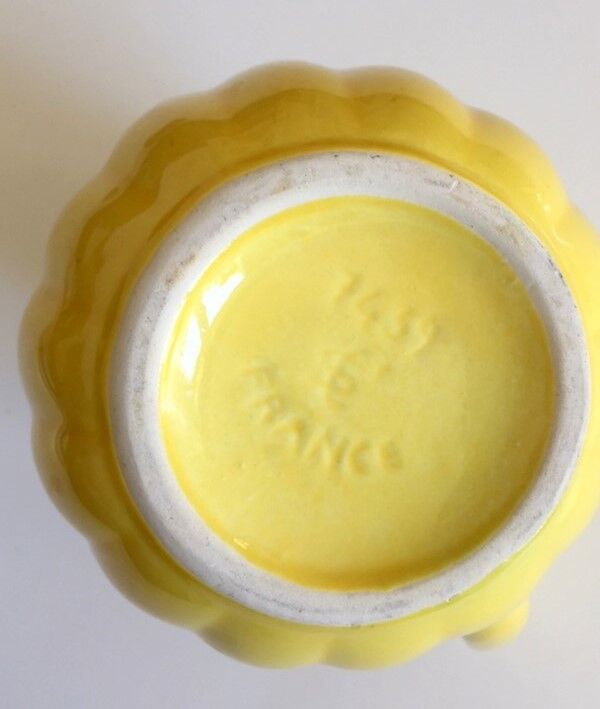 Old pitcher St Clement yellow