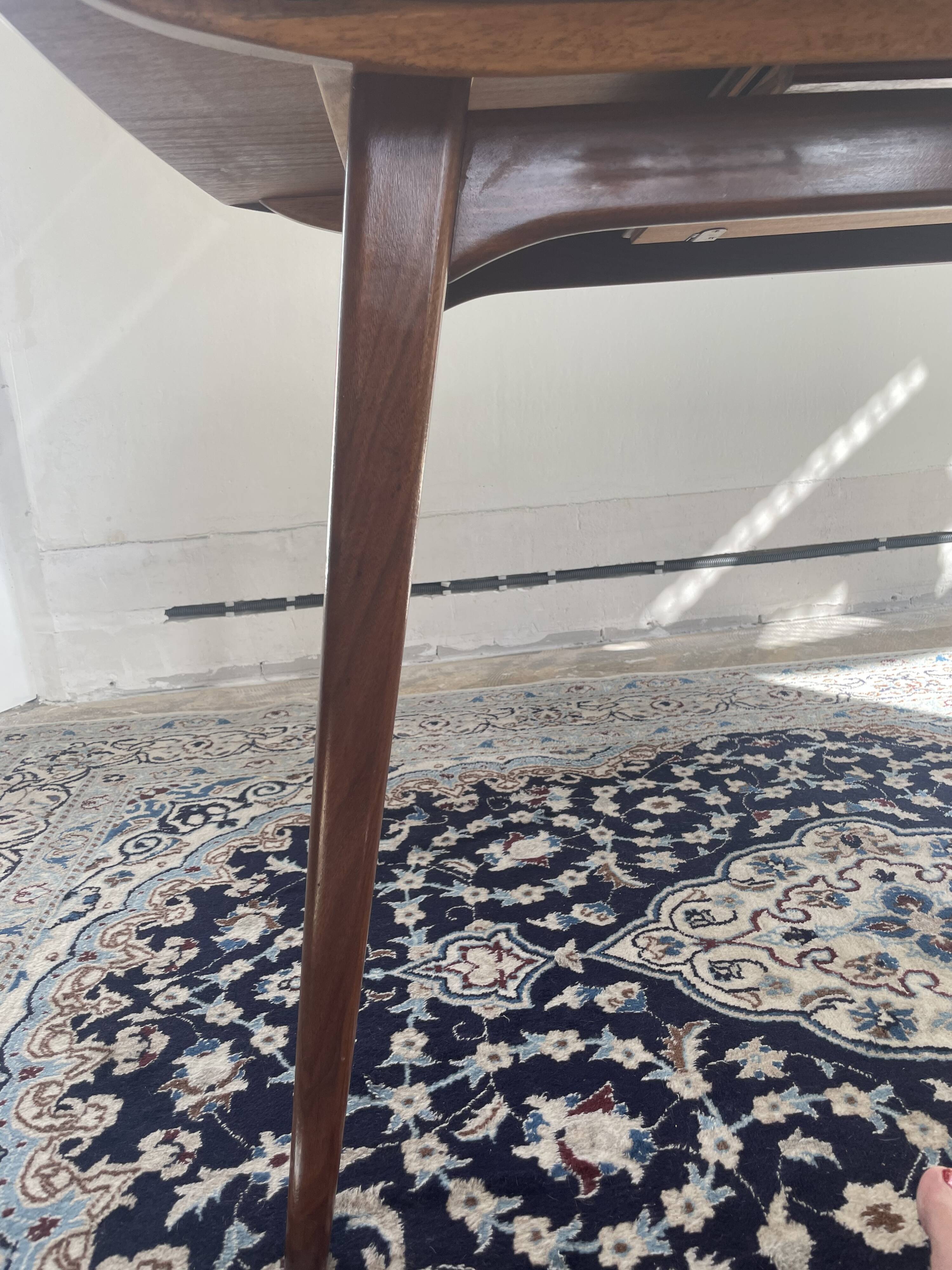Milaan extendable dining table by Louis van Teeffelen for Wébé