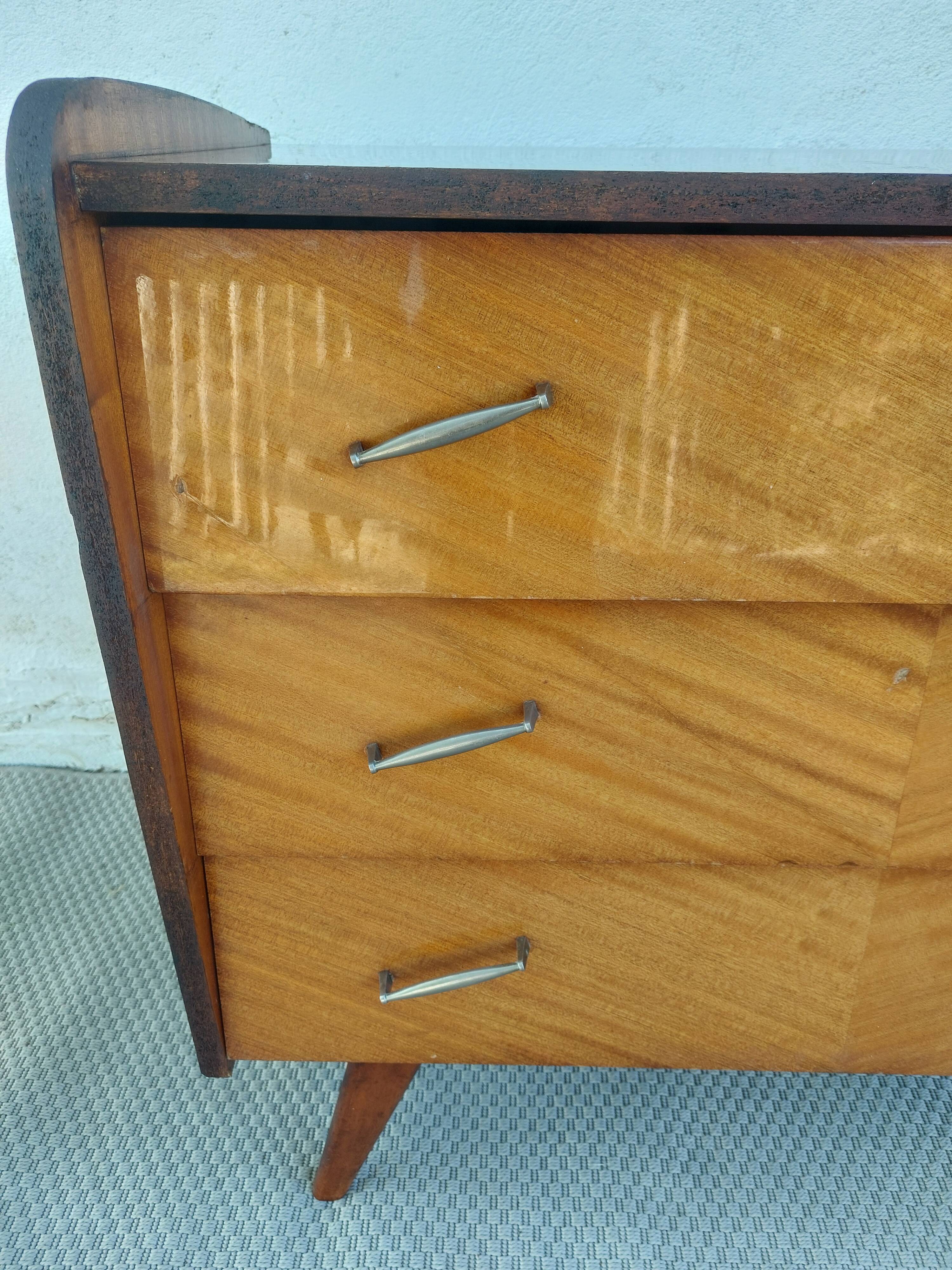 commode aux pieds compas, effet miroir, vintage
