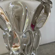 Pierre d'Avesn modernist vase in honeycomb crystal from the 1970s.