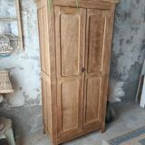 Armoire parisienne