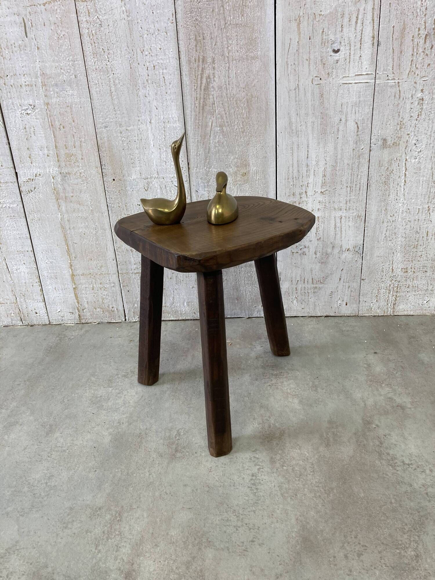 Tripod stool