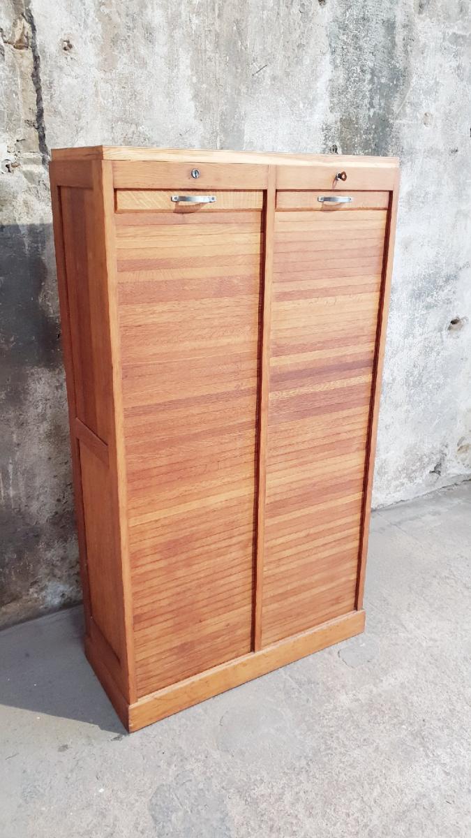 Double curtain binder cabinet