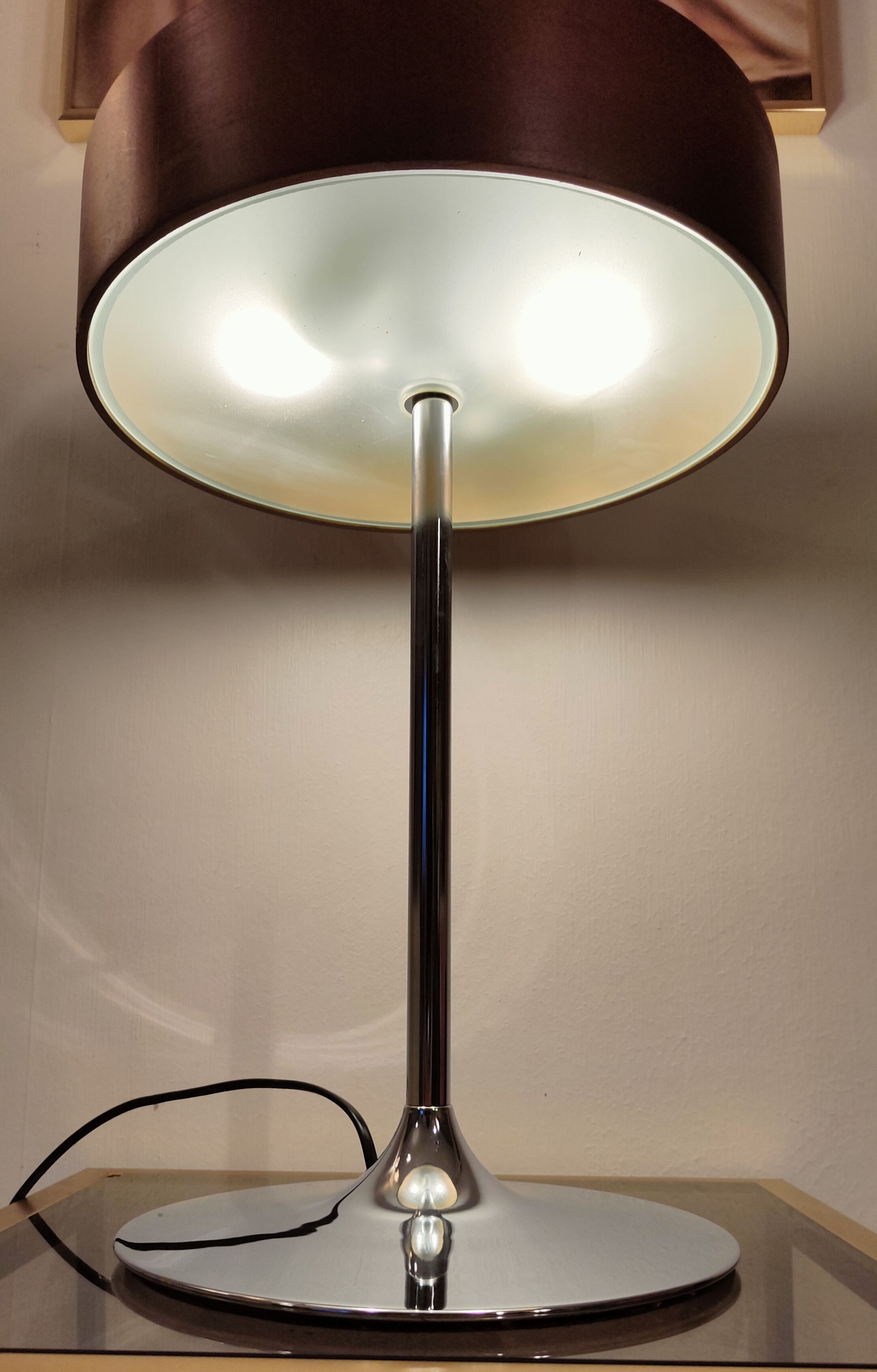 Retro lamp foot tulip and wooden lampshade