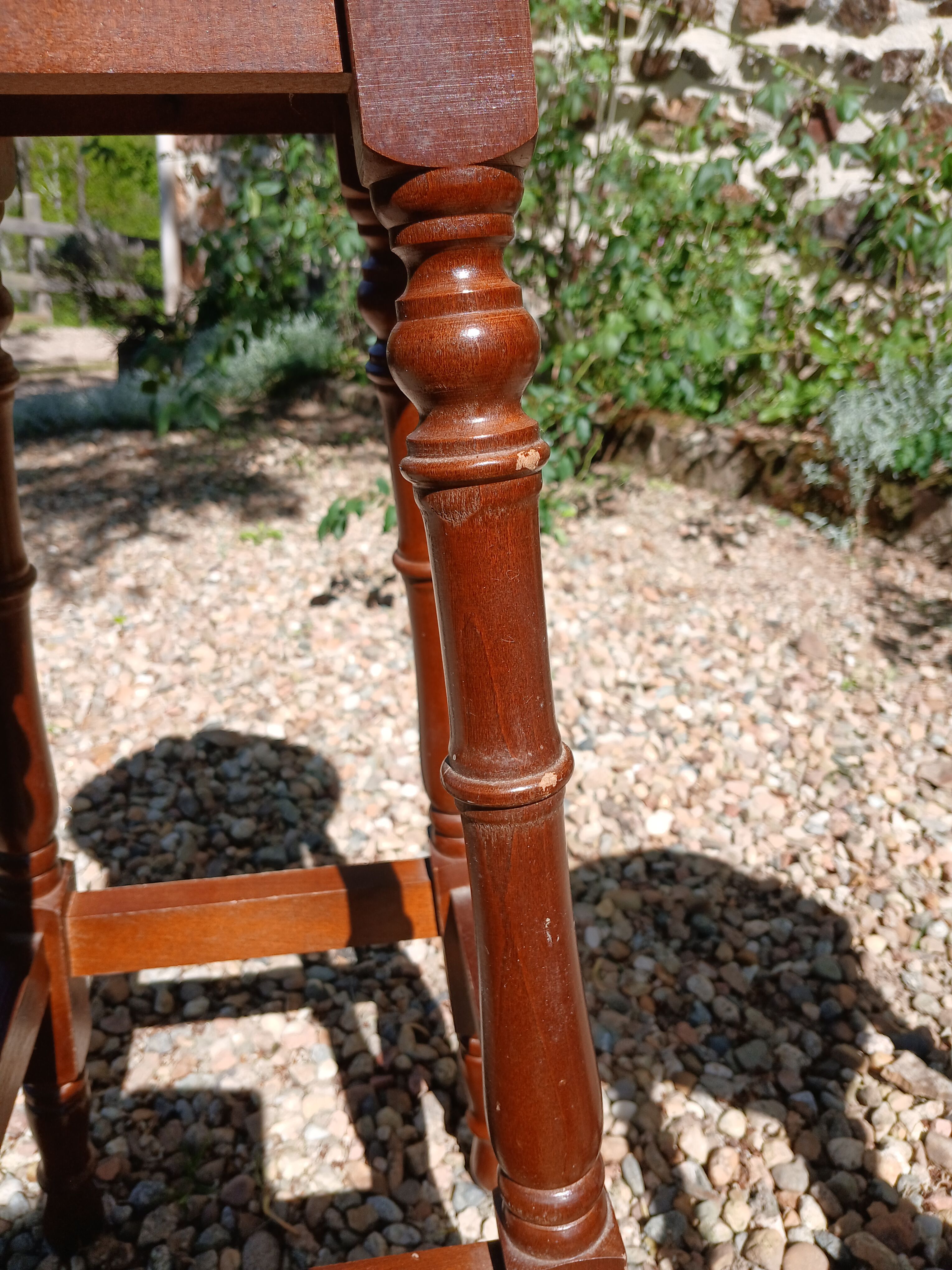 2 vintage bar stools