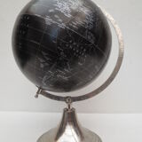 original black world map / metal base