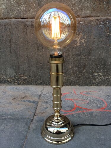 Lampe vintage et ampoule Indu