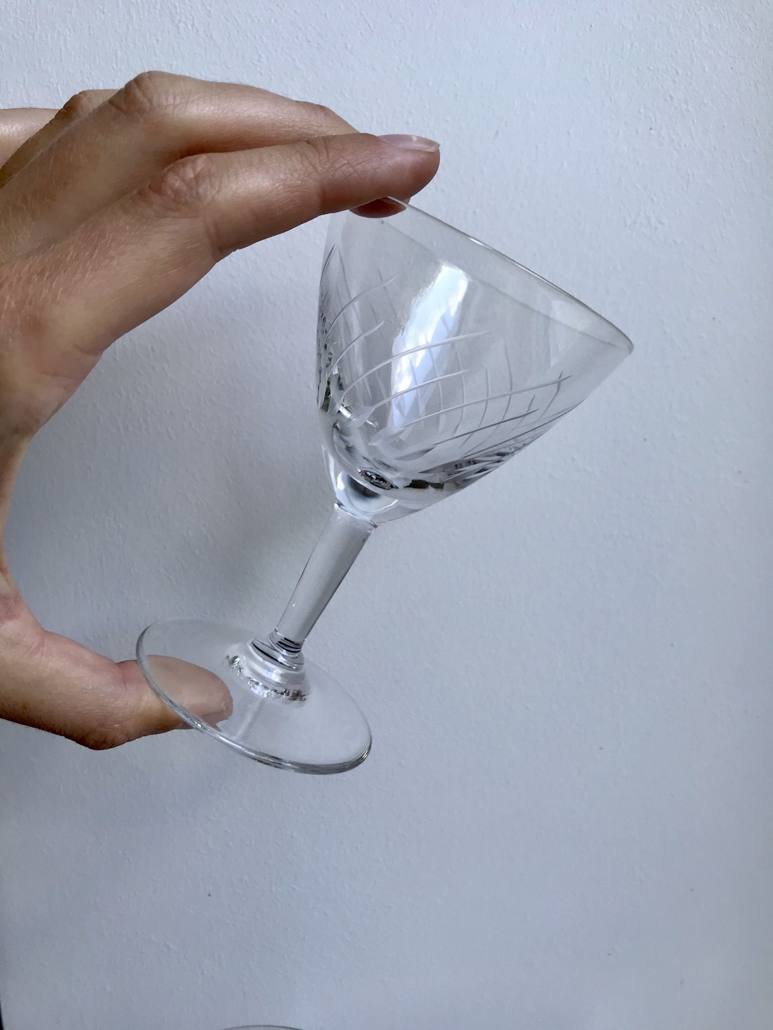 Lot 6 crystal wine glasses engraved 50s