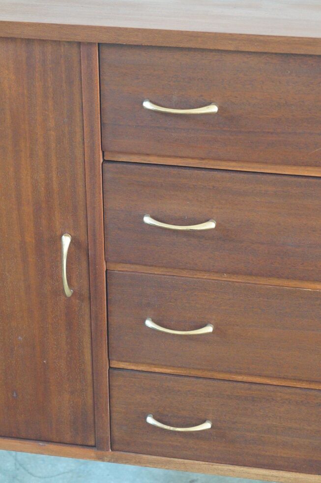 Spindle foot chest of drawers 1960