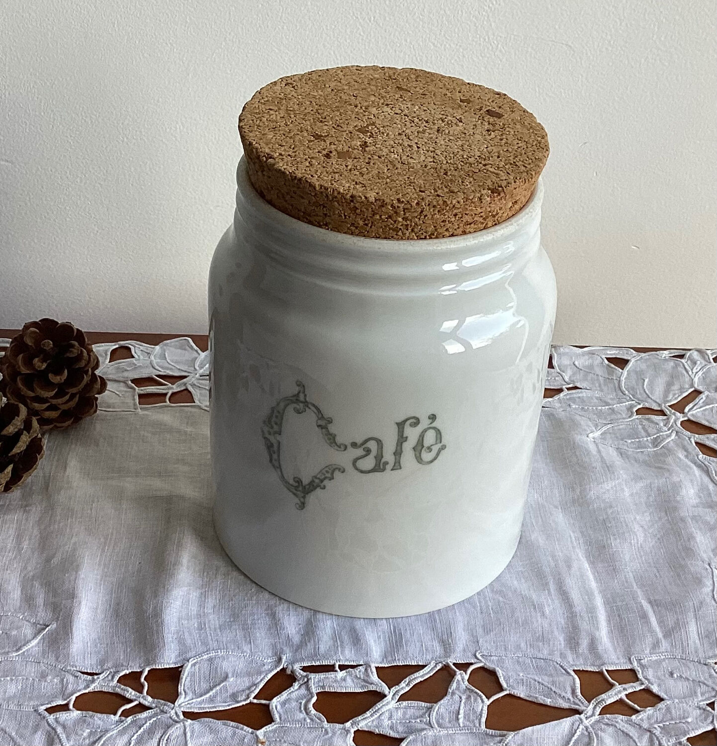 “Coffee” porcelain pot with cork stopper