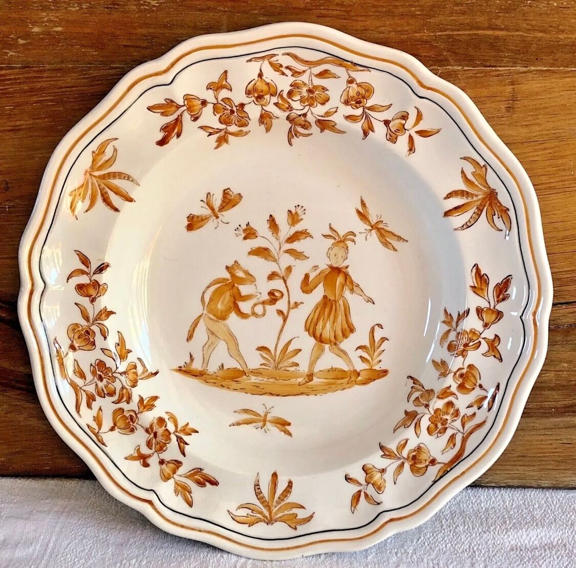 6 Longchamp soup plates Moustier Olérys decor