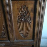 Very decorative coat rack with bevelled mirror.