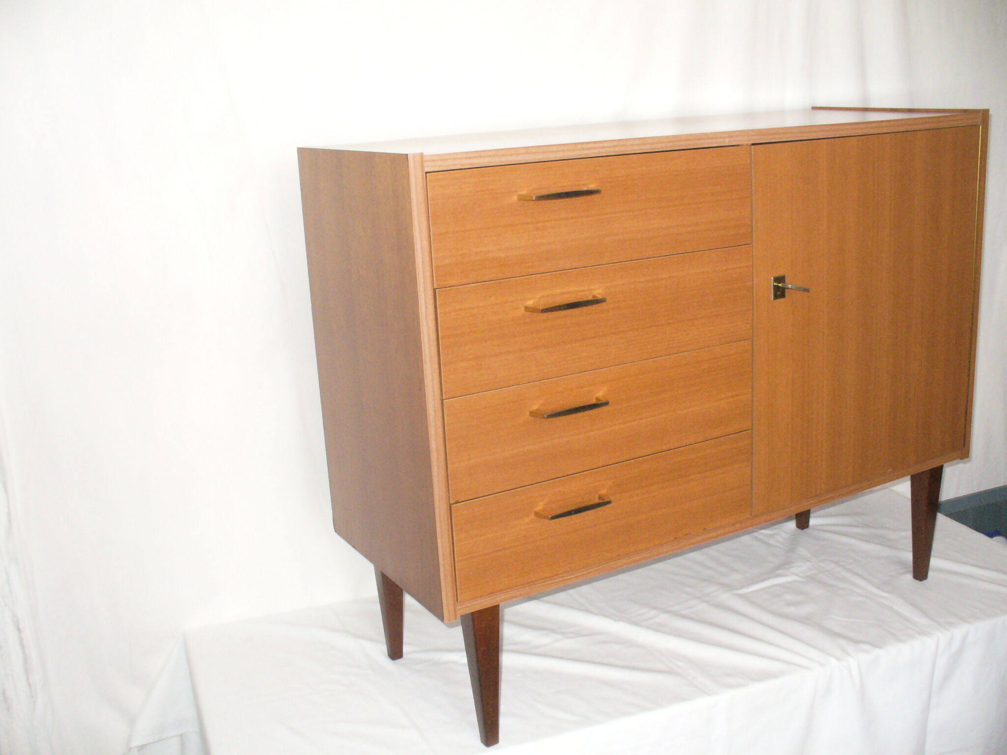 Meuble de rangement allemand des années 60