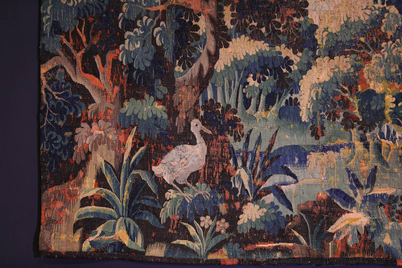 Flemish Verdure Tapestry in wool and silk. Late 17th Century.