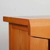 Vintage chest of drawers in solid elm from the 1980s.