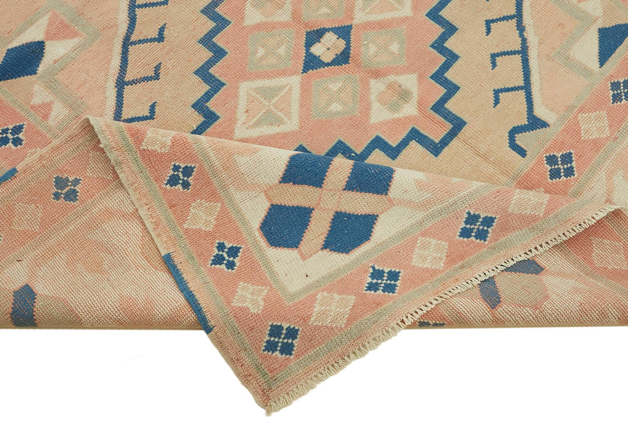 Turkish Vintage Anatolian Rug 196 cm x 250 cm