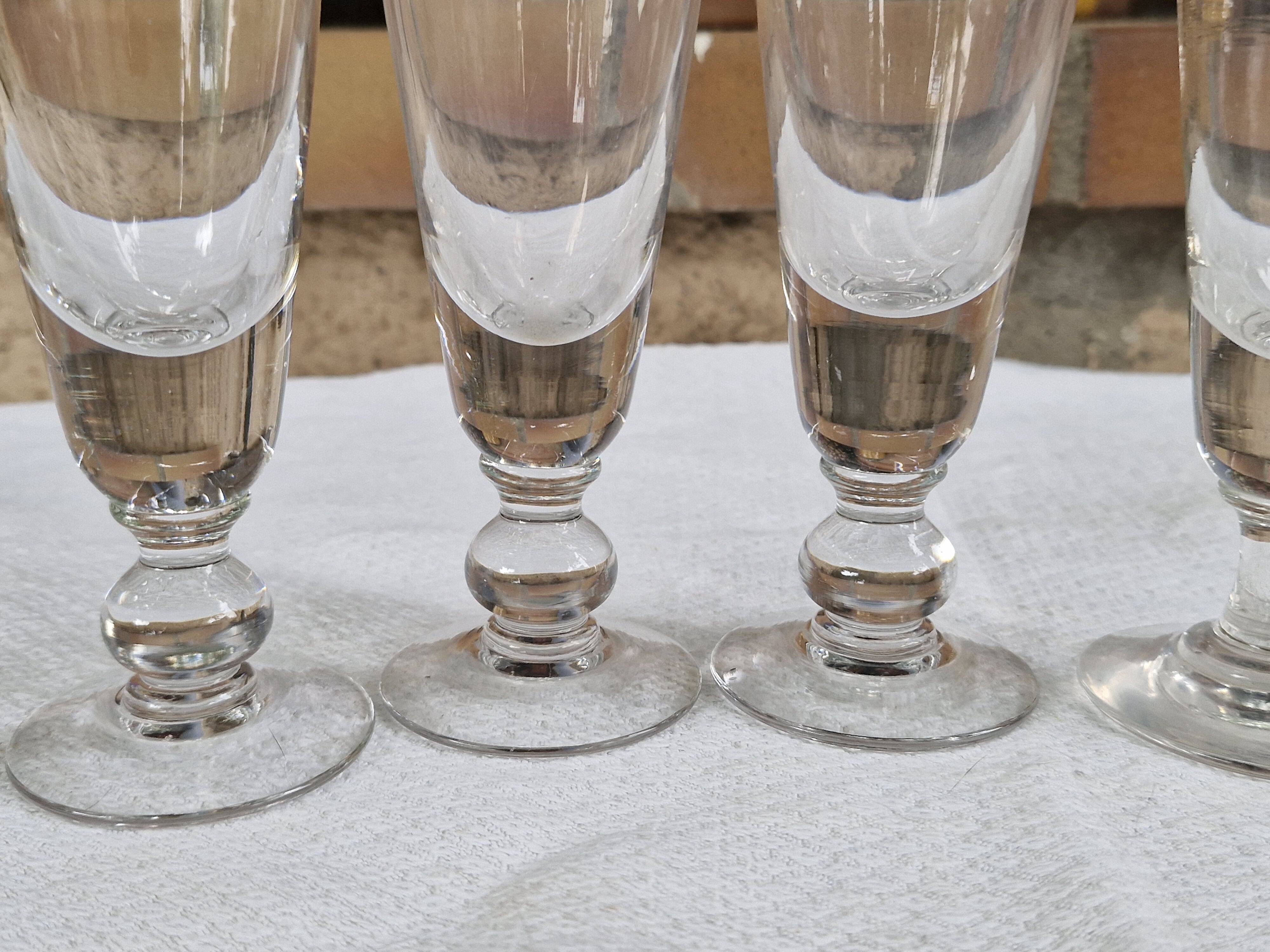 4 antique bistro glasses on stems - Thick, bubbled glass - Period 1900 - 12