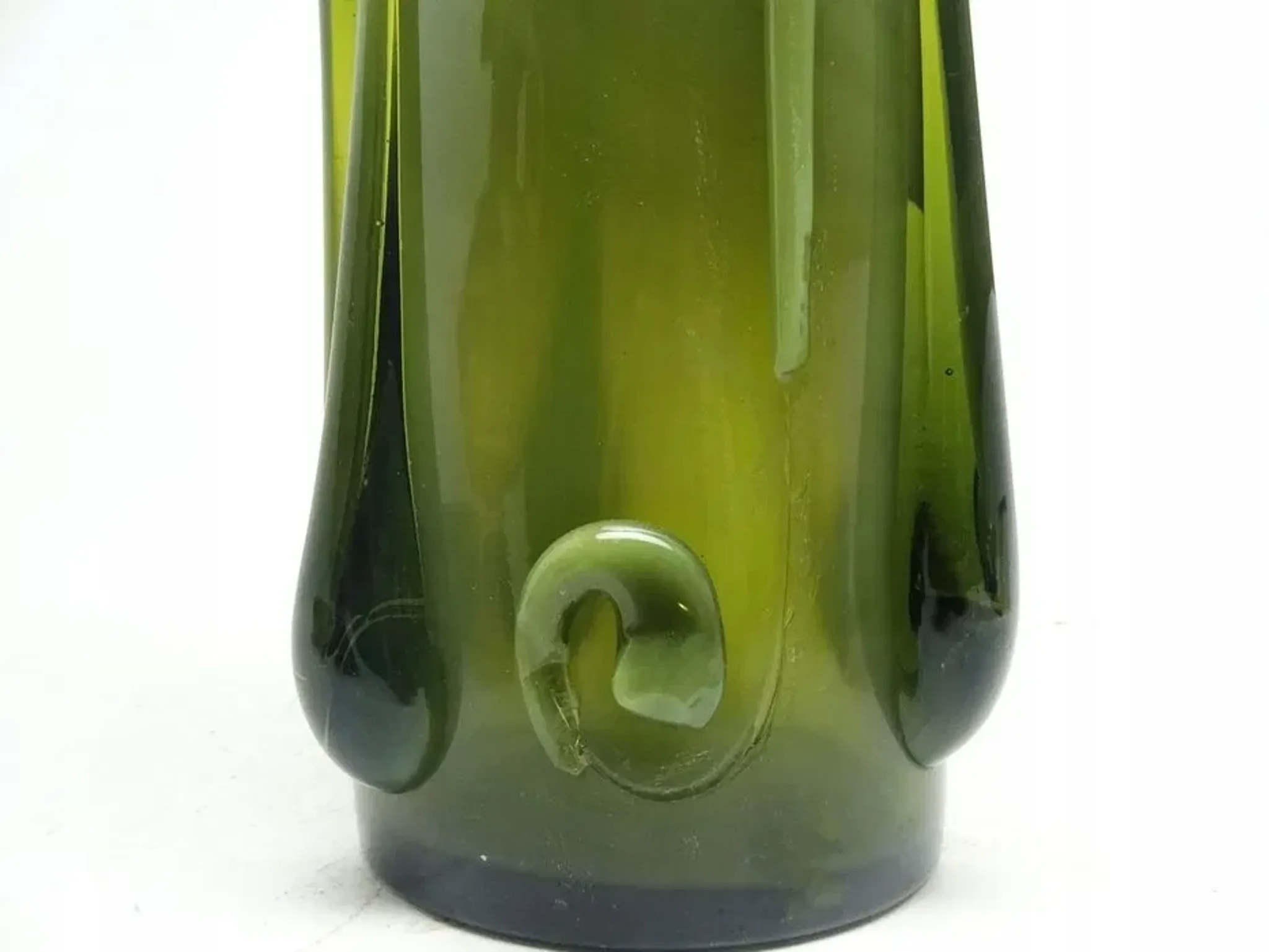 Vase r3j institut du verre de cracovie endommagé