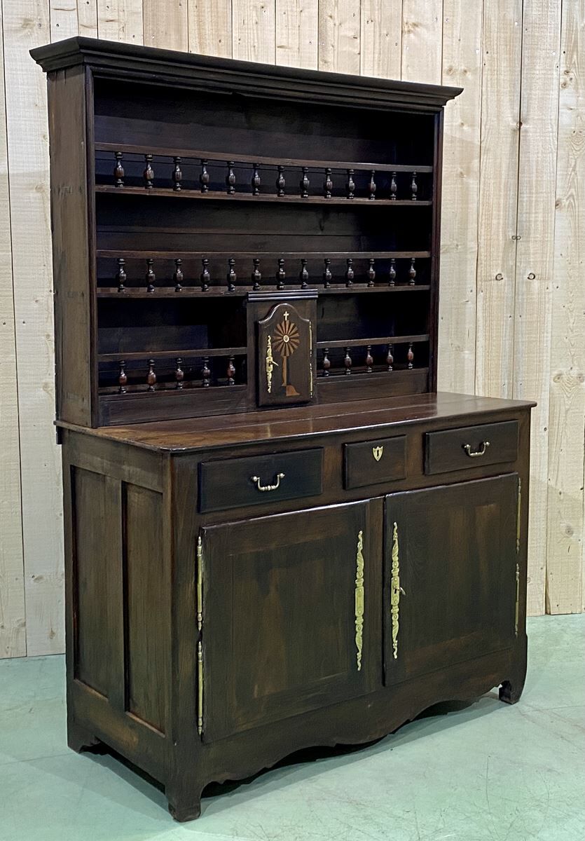 Religious Breton croachlier in chestnut - 19th