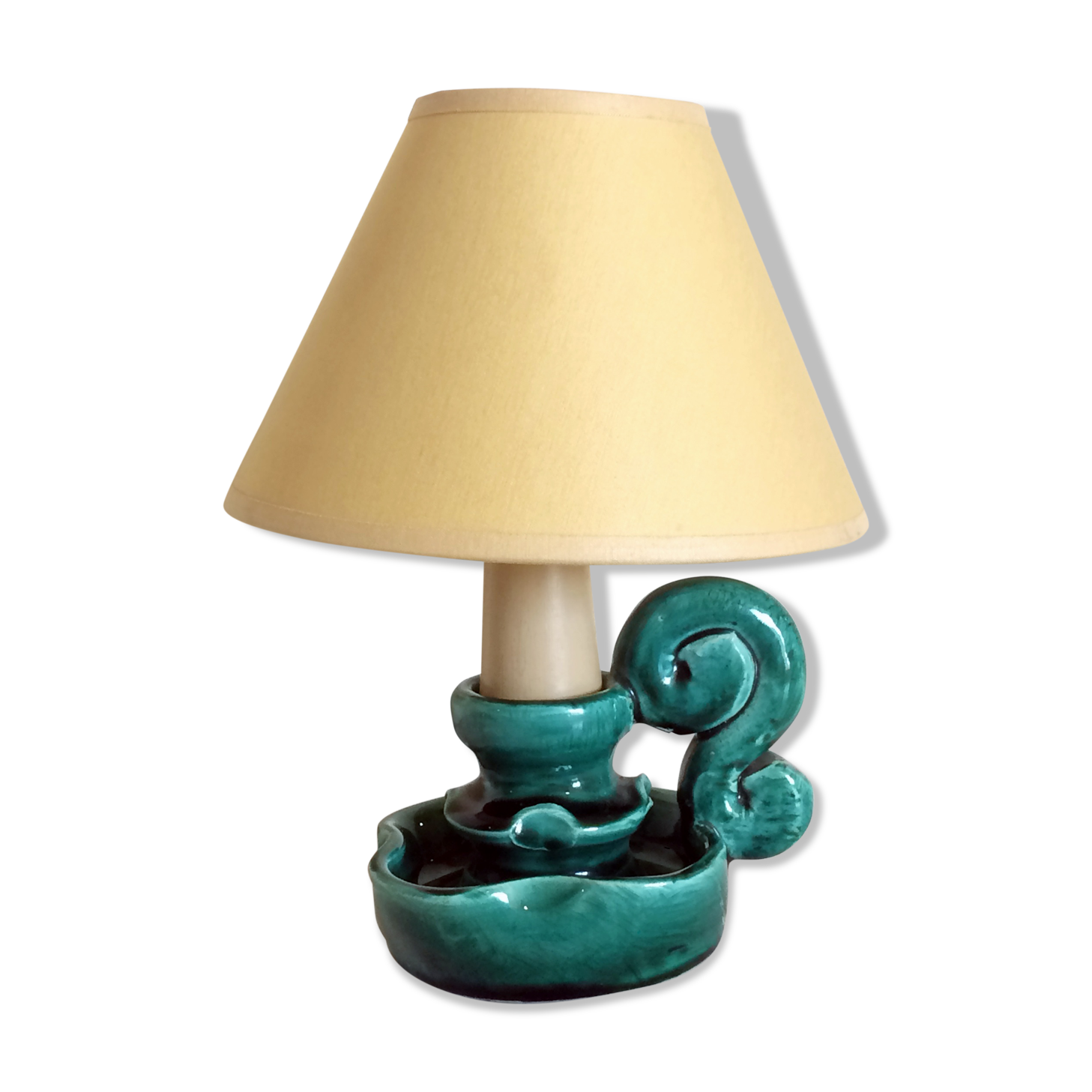 Ceramic candlestick-shaped lamp to lay
