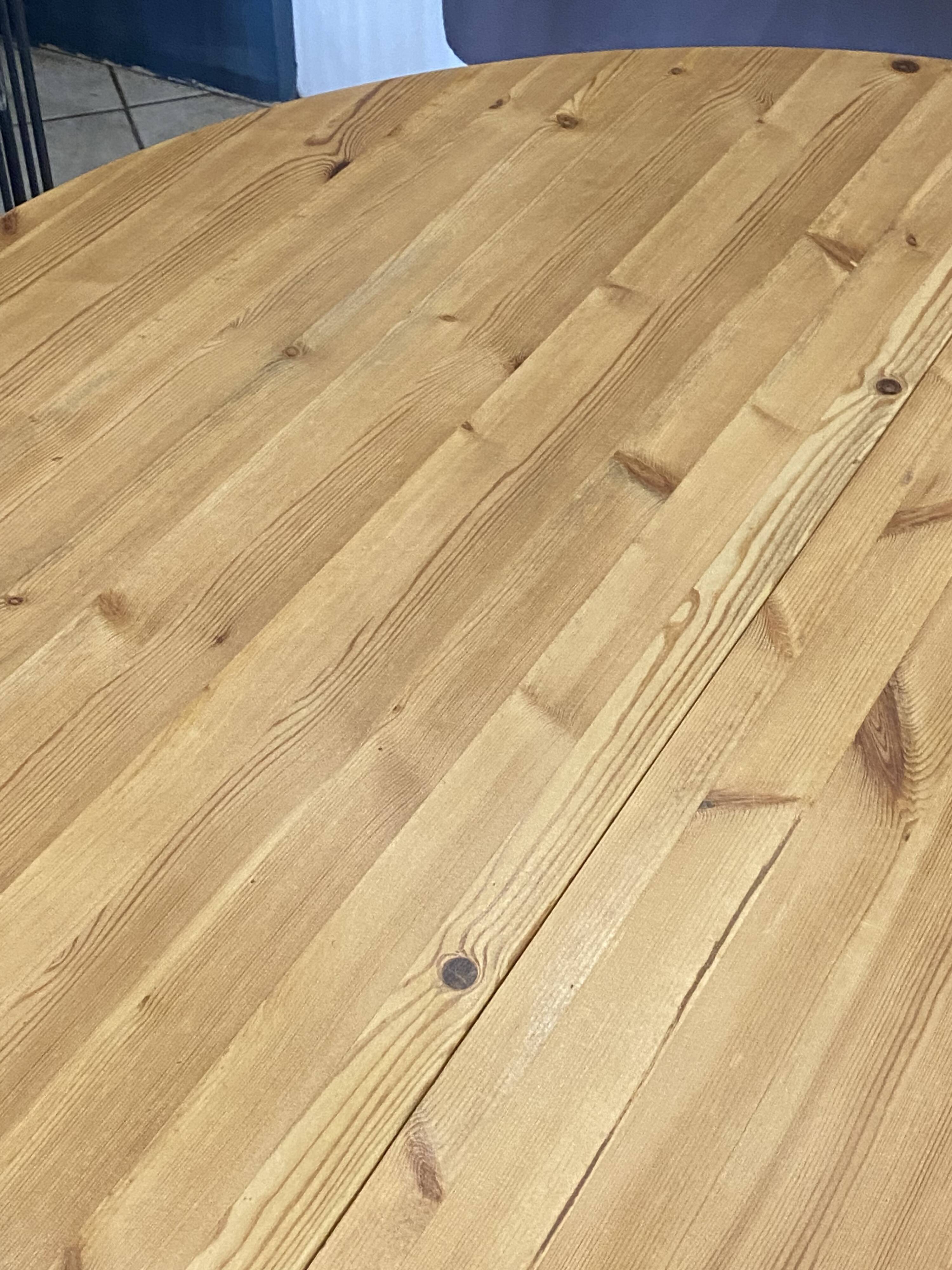 Round table 117cm extendable with a solid pine extension, vintage from the 1970s.