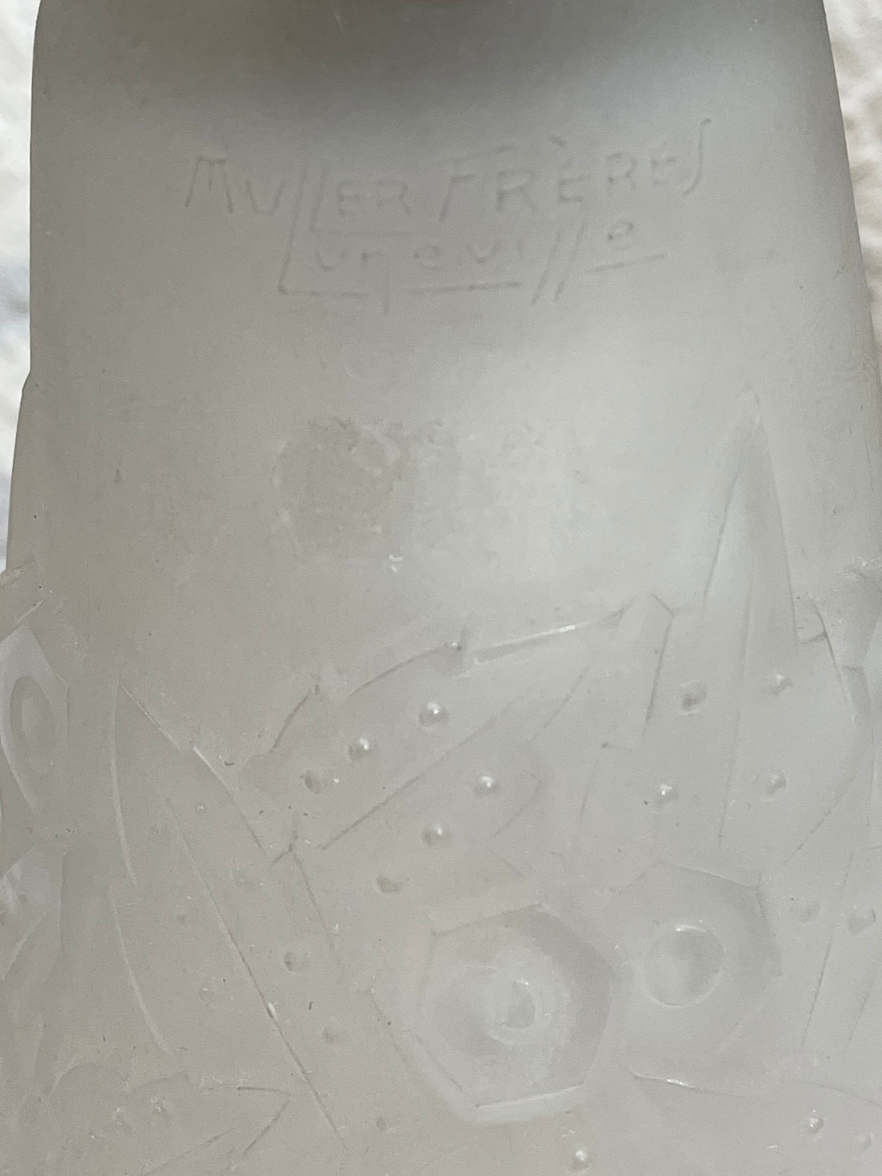 Coiffeuse années 20/30 en laiton dessus marbre ,verrerie muller