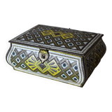 Old Victoria metal biscuit box