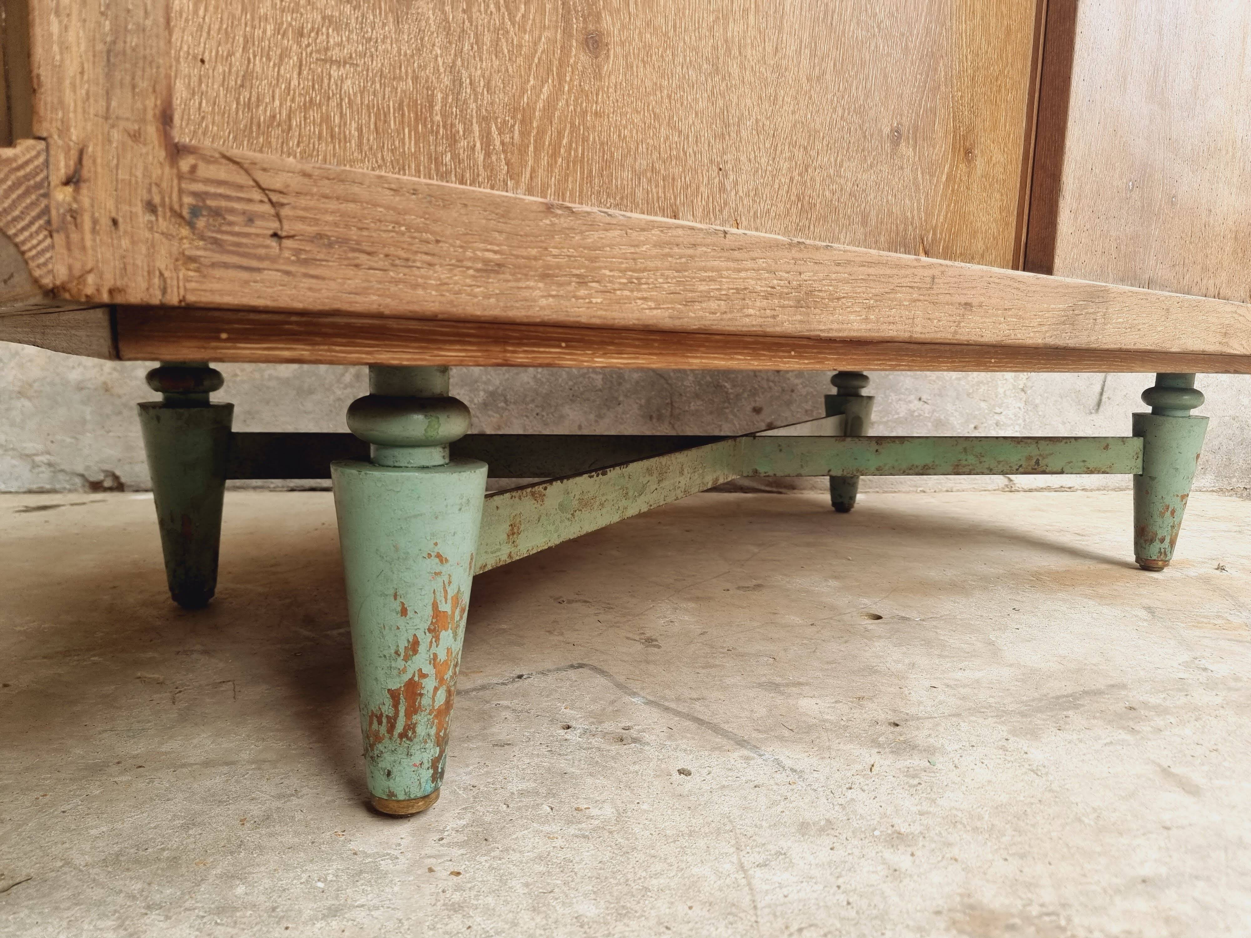 Side table in oak