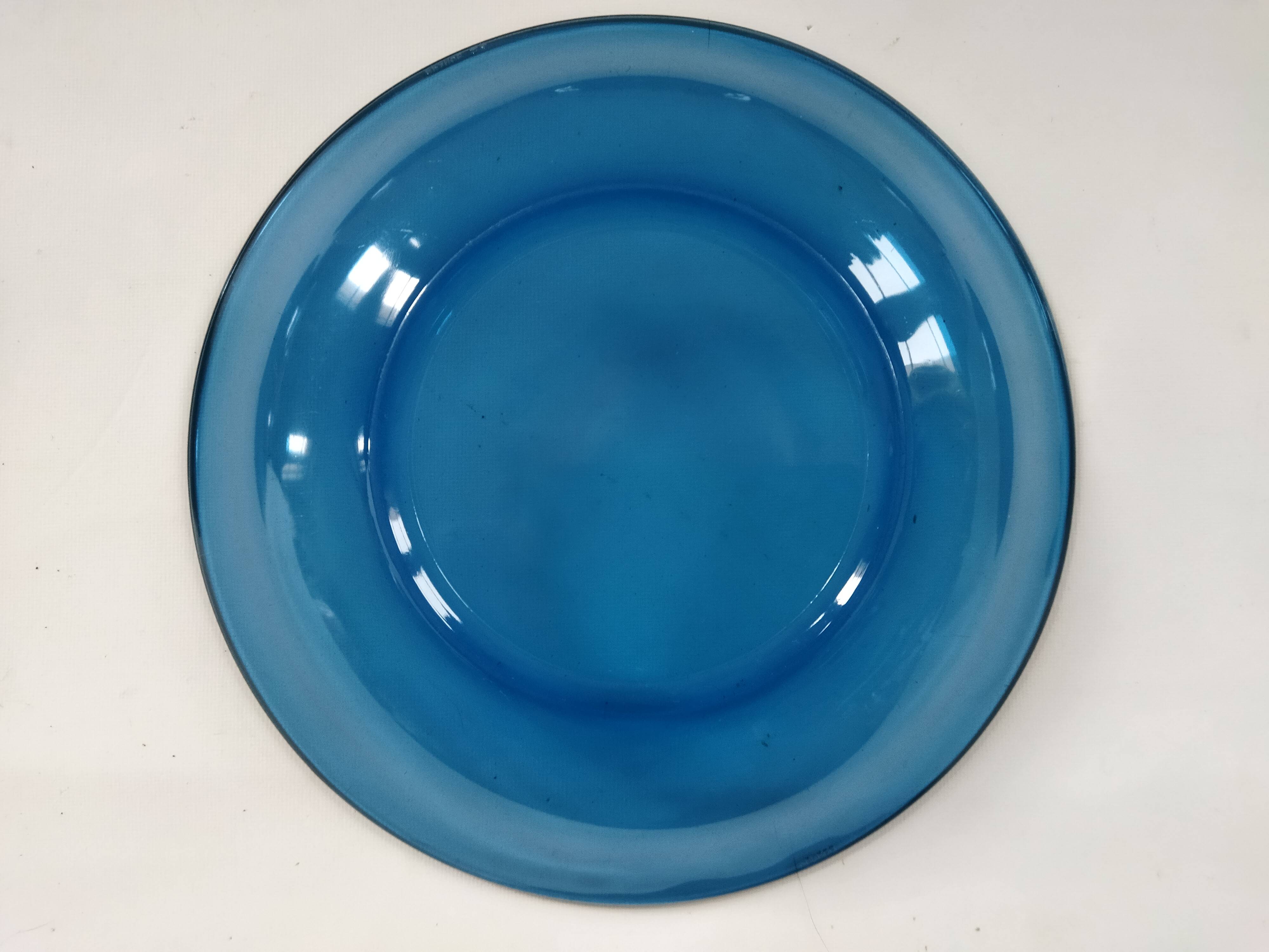 6 Vereco soup plates