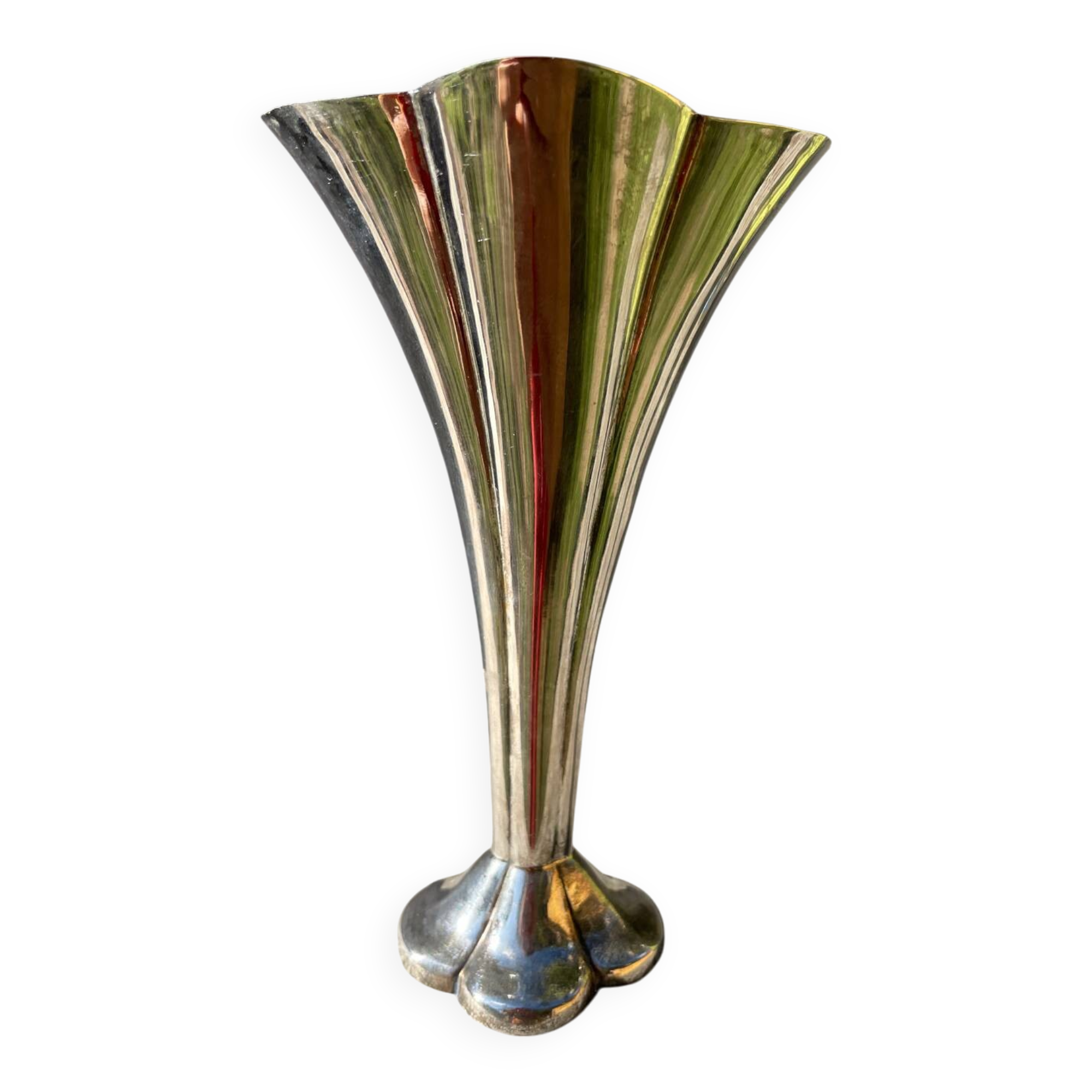 Petit vase art nouveau  en métal argenté