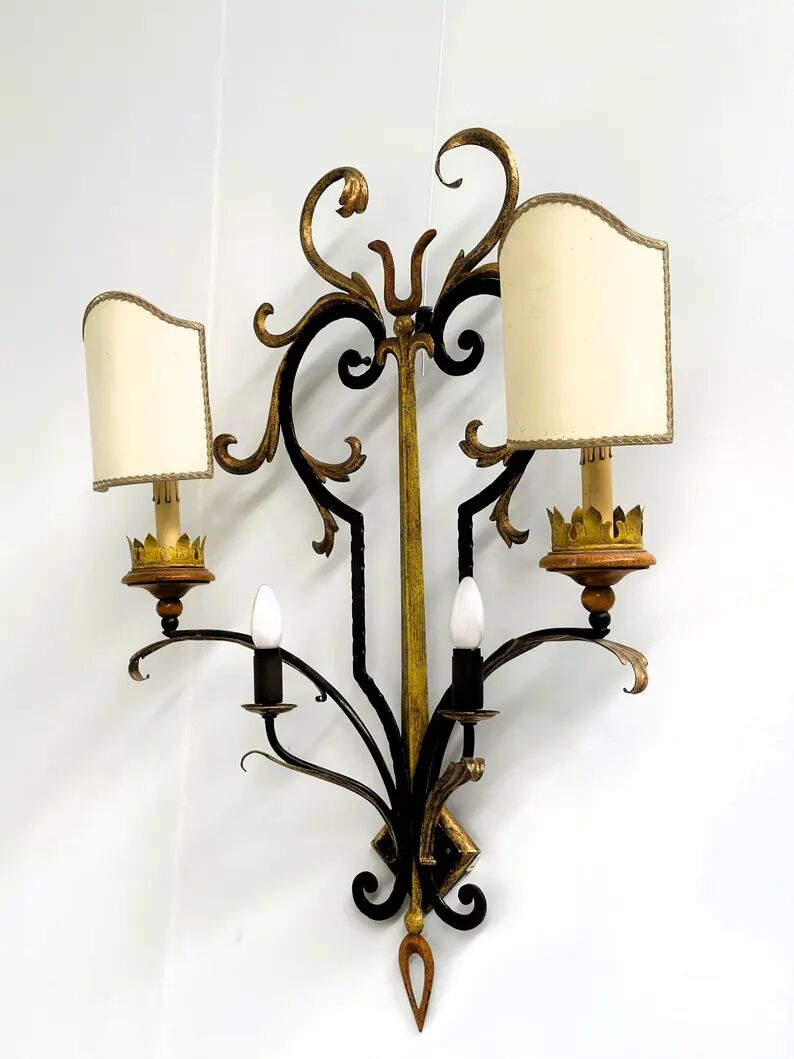 Vintage Florentine Wall Sconce XL in Forged Iron and Painted Sheet Metal – Black and Gold, 1970s
