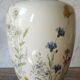 Porcelain vase flowers Wiesengrund und Bergeshöh'n