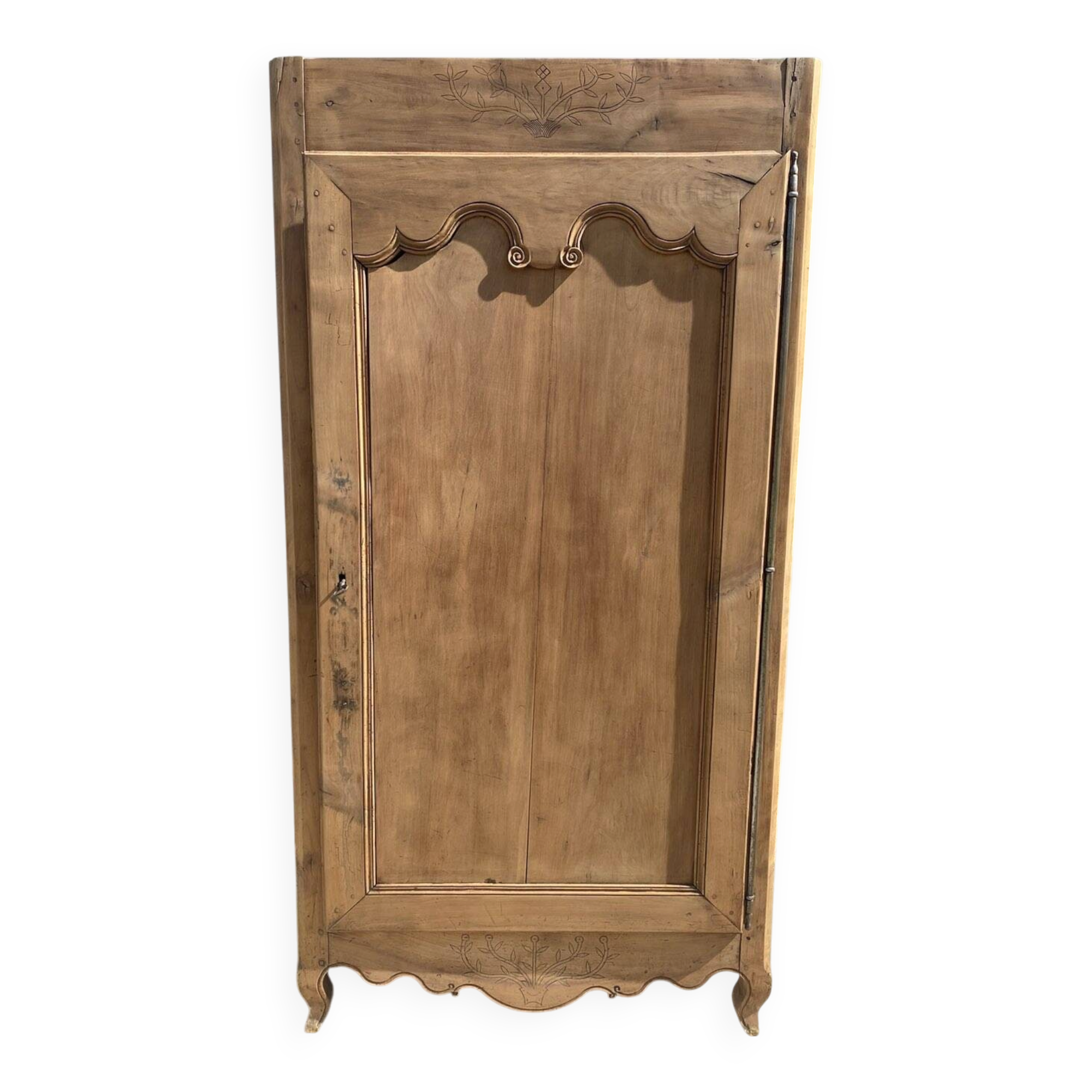 Armoire bonnetière