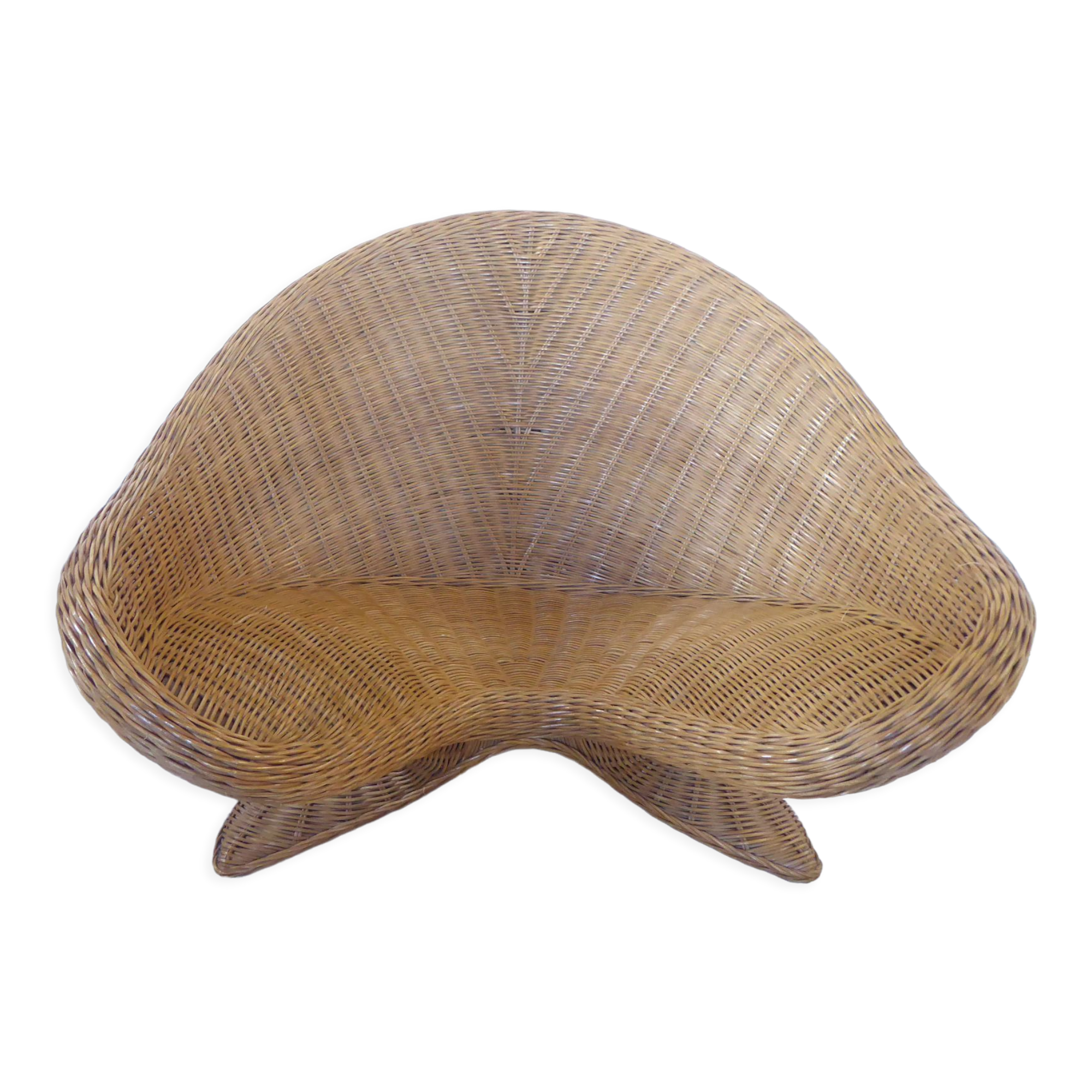 Wicker lotus armchair