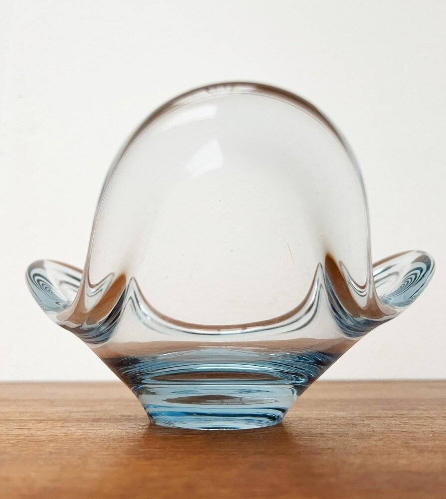 Danish glass bowl from the mid-century by Per Lütken for Holmegaard, 1960s.