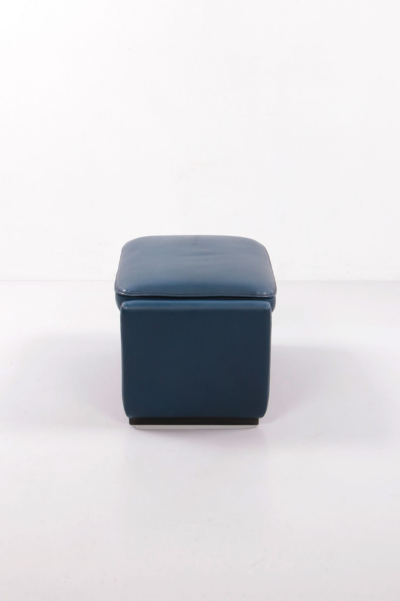 De Sede DS 50 Relax armchair with Hocker leather Petrol colour, 1980 Switzerland