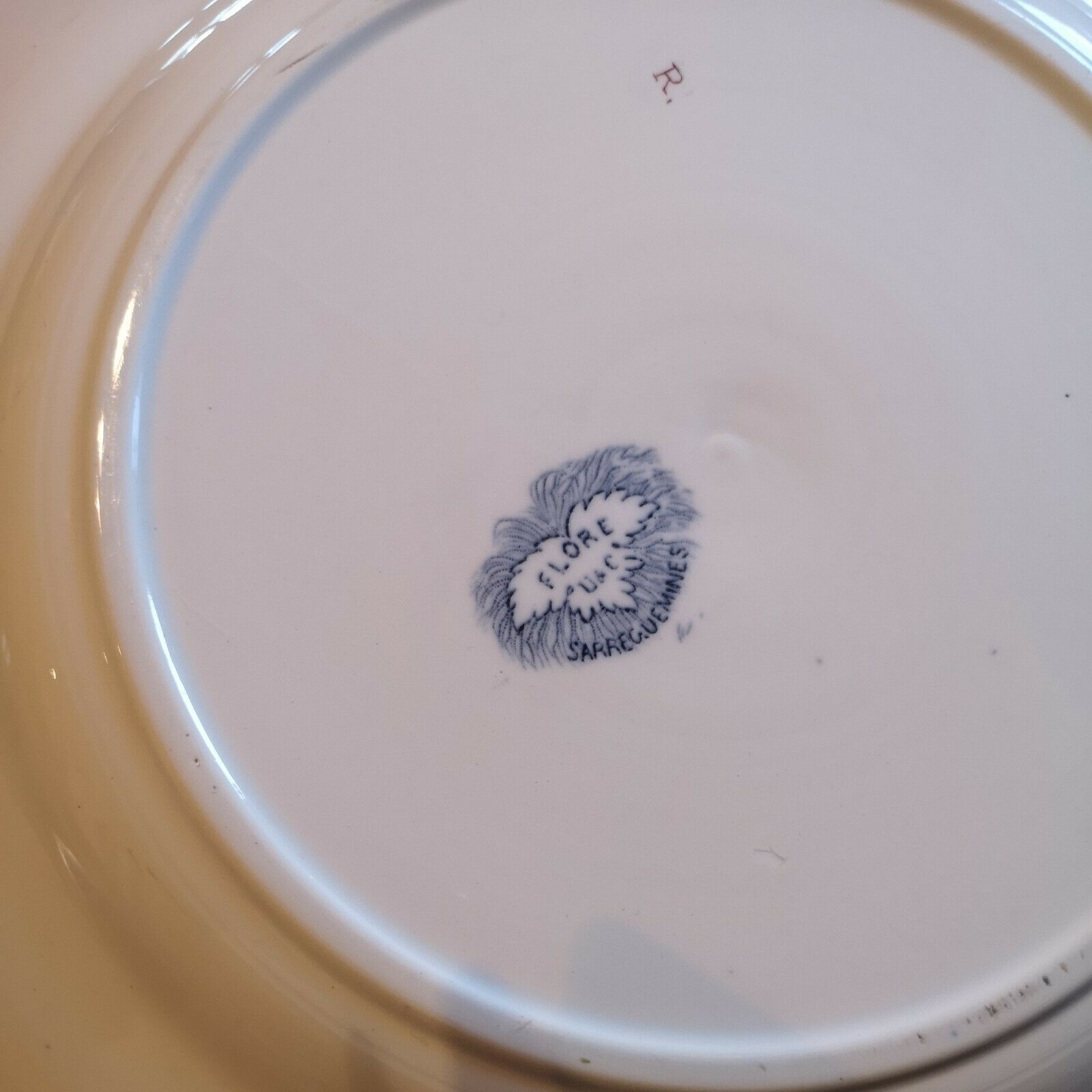 Round dish Sarreguemines model Flora