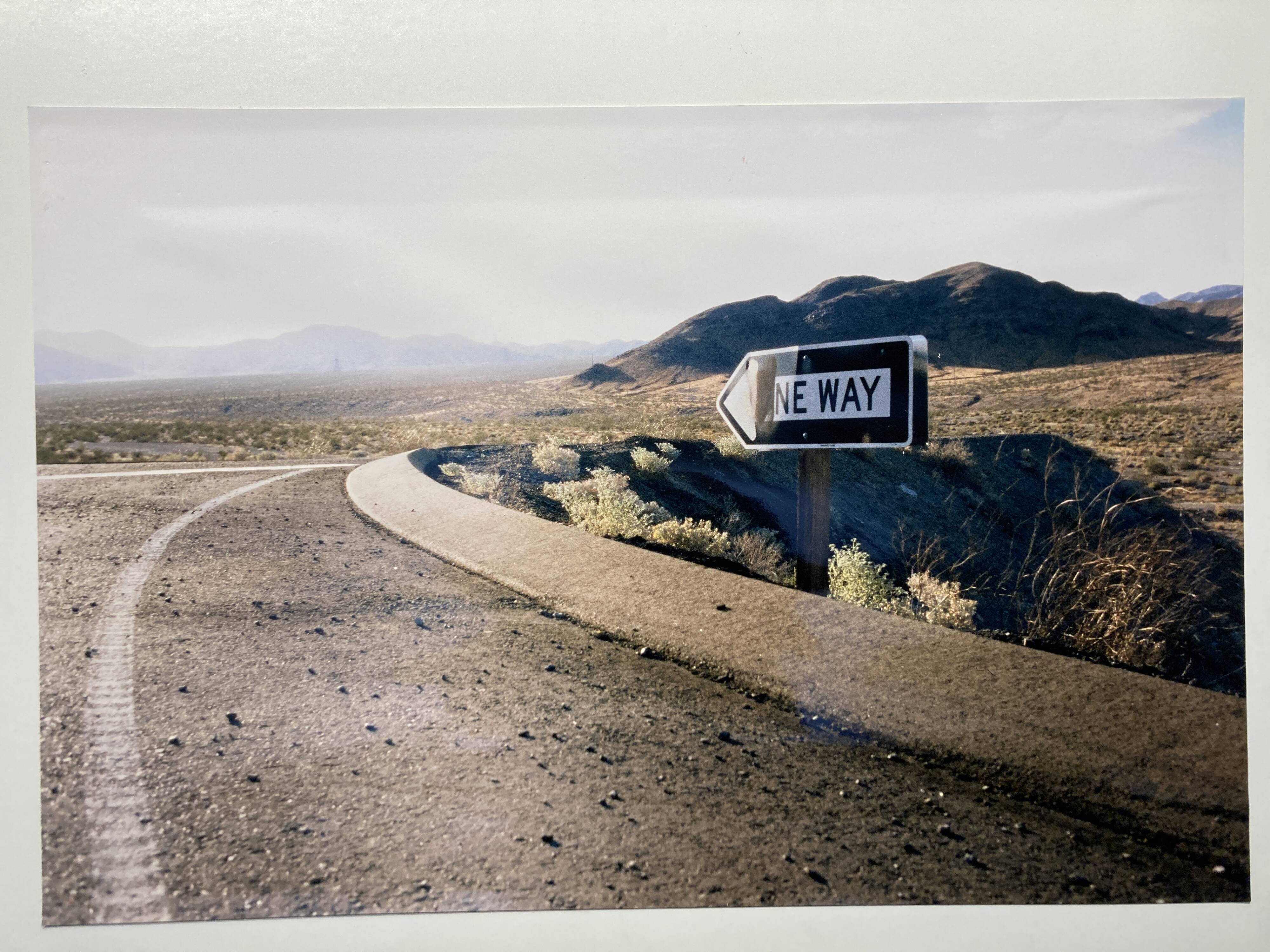 Photographie d'une route.