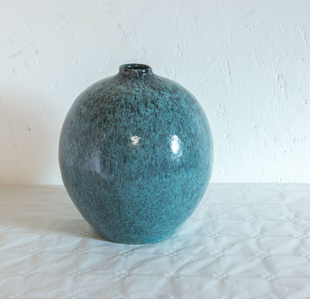Accolay potter's ball vase