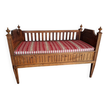Rare Louis XVI children's bed from the period.