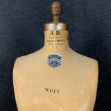 Mannequin couture in fabric and iron